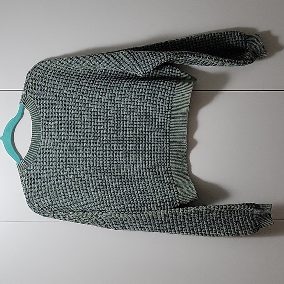 Hollister sweater - Picture 3 of 4